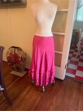 Tiered Ruffle Midi Skirt — Fuchsia